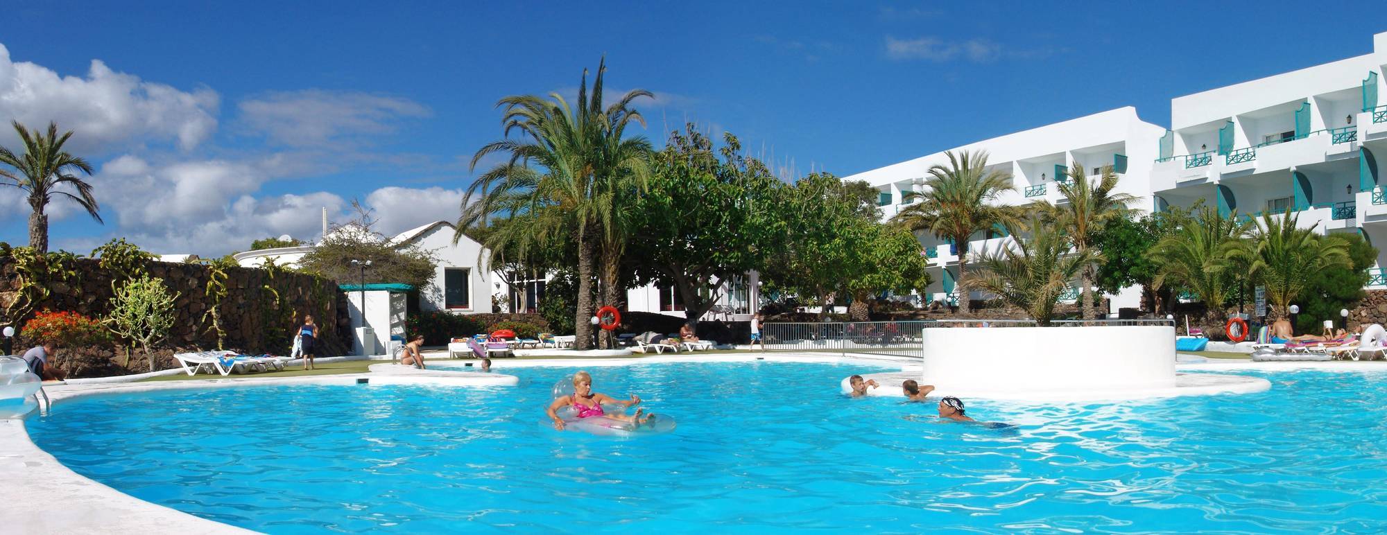 Apartamentos Ficus Costa Teguise Dış mekan fotoğraf